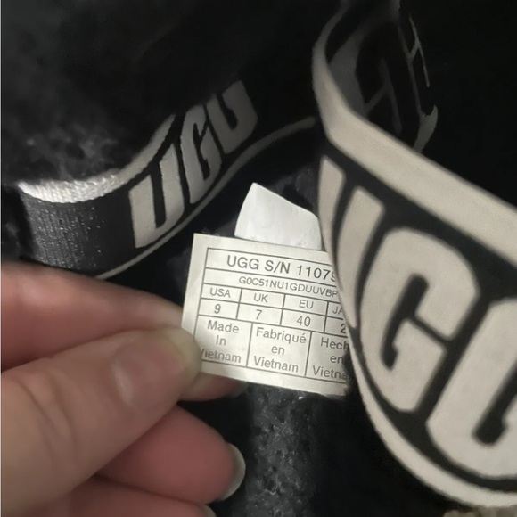 Uggs fur sandals - Picture 3 of 4